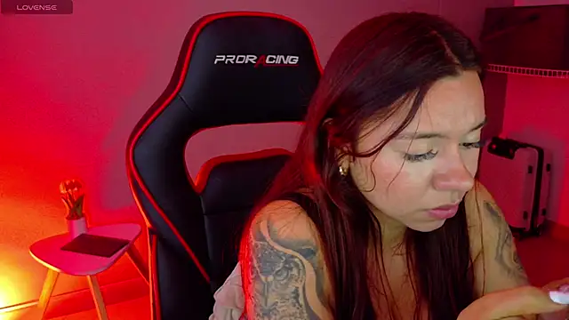 samantha_tattu webcam