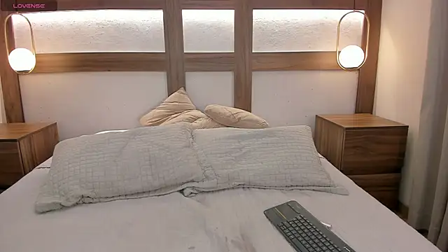 Emii_Lux webcam