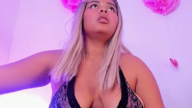naomivelour - NaomiVelour's free webcam - UK Sex Cams