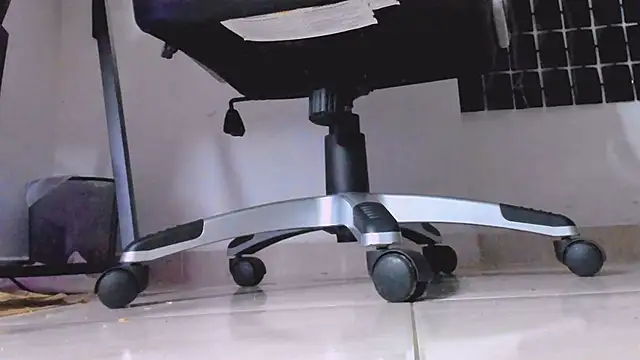 MissAlmaFenix webcam