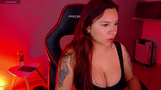 samantha_tattu webcam