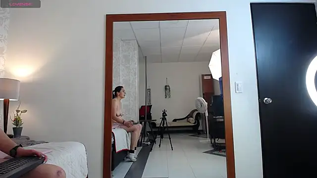 Ava_Raye webcam
