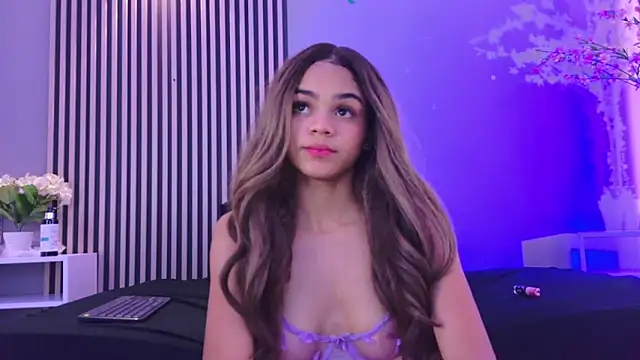 Anthonella_smiith webcam