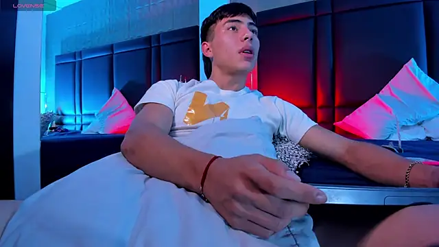 EthanSantori webcam