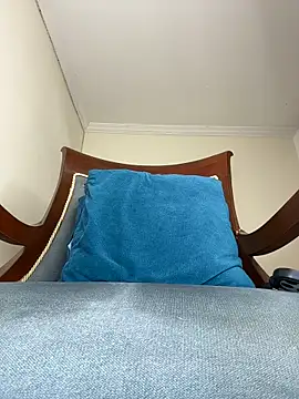 LilaRvsh webcam