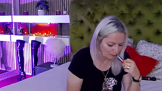 LadyTouch webcam