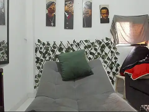 Latins_Boss webcam