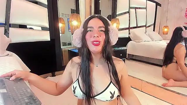 TessaCooper1 webcam
