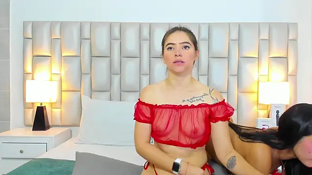 paola_katy_dicks webcam