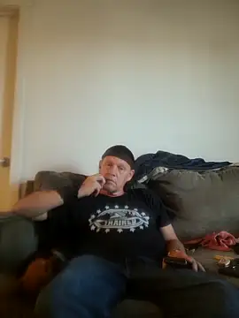 yourMasterisBored webcam