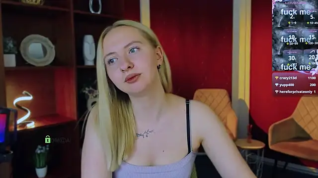 mila_glow1 webcam