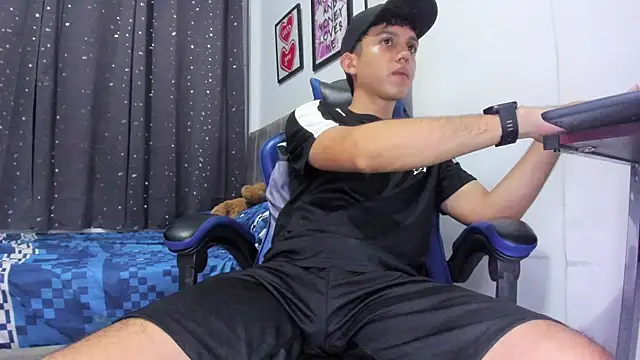 The_skinnyguys webcam