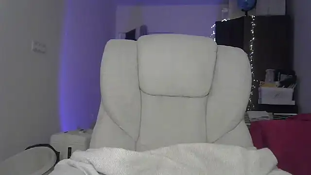 SeasonalSomeone webcam