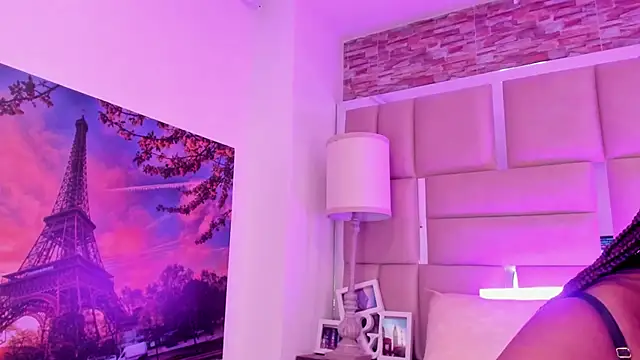 ShaniaBrownn webcam