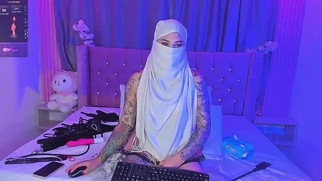 Nayla-Mouna webcam