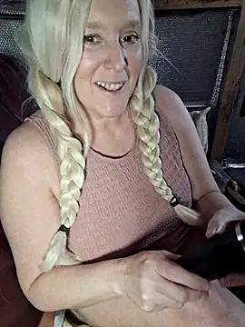 Bella_Squirts webcam
