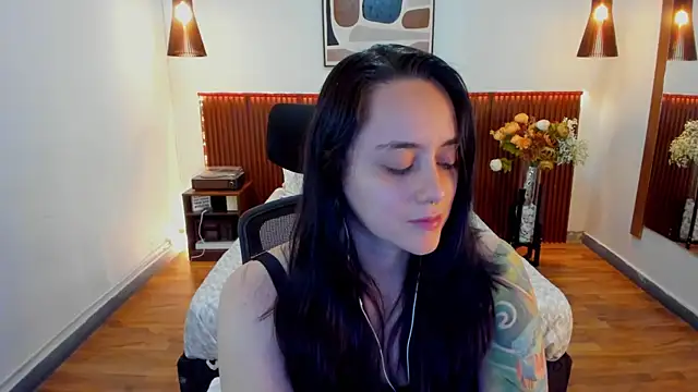 KatherineBond webcam
