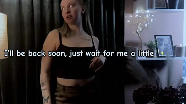 mila_glow1 webcam