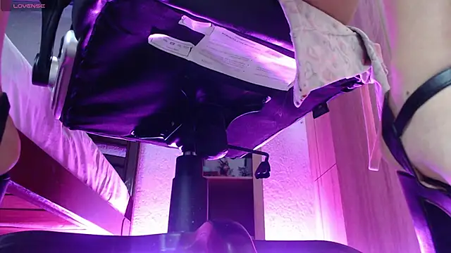 alexxxa_party - Alexxxa_Party's free webcam - UK Sex Cams