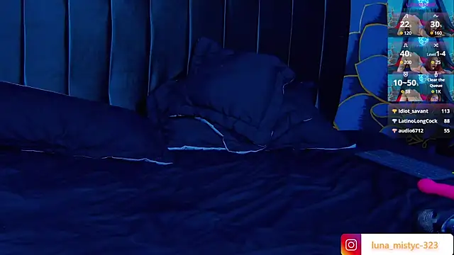 Lunamistyc live sex cam