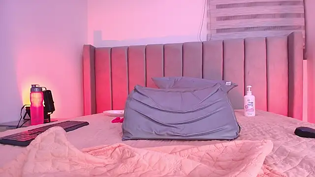 carol_juicyy webcam