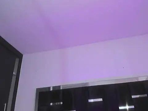 DANITENDER555 webcam