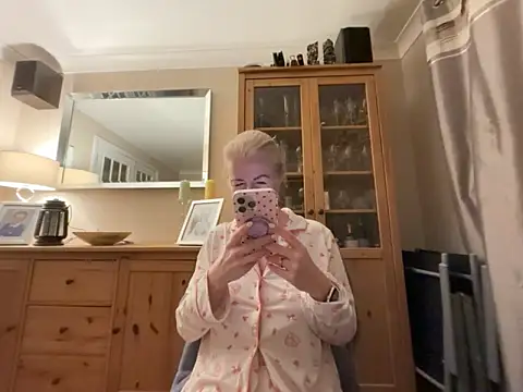 Laylaskyexx webcam