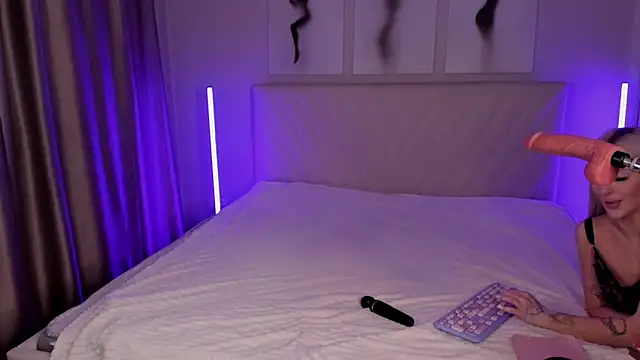 EmmaBarbs webcam