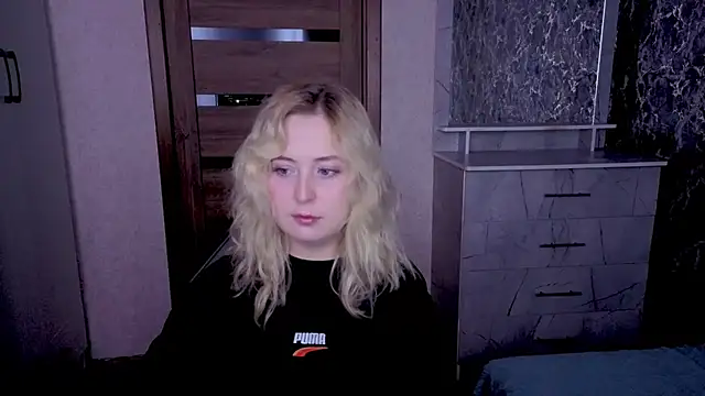 Kristy-Max webcam