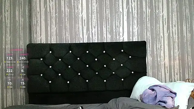 Alicee_Moonn webcam