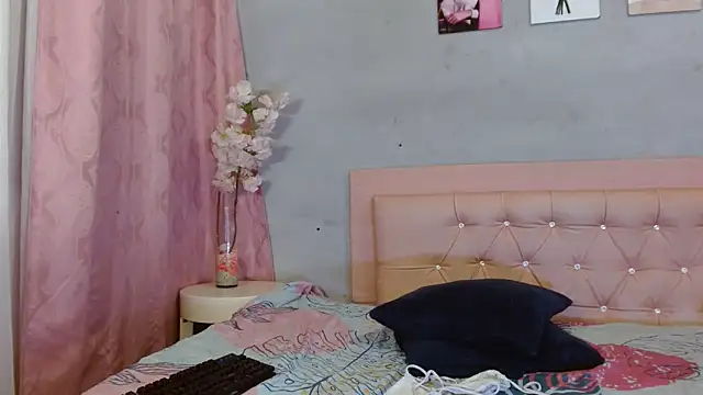 Kylie_Jennerr webcam