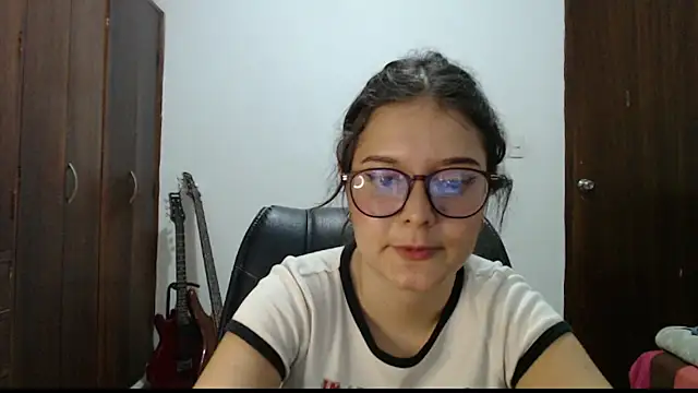 MadieeLorez webcam