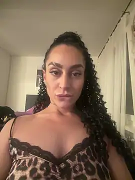 CurlyRouge webcam