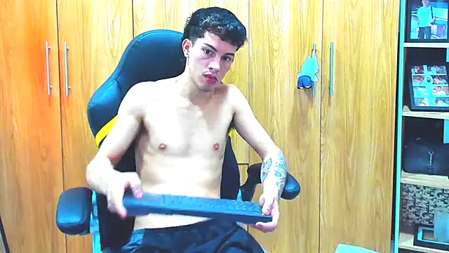 Pride_couple webcam