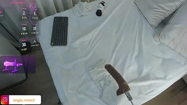 angiee_roses webcam