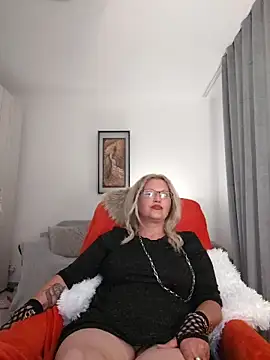 Divineblond webcam