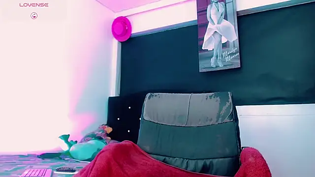 Kendall_hornyy webcam