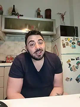 bear_skinny webcam