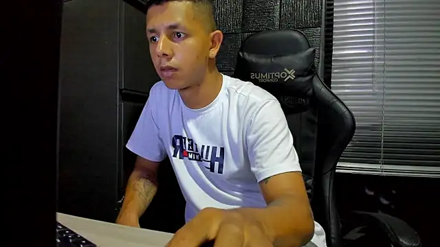 boy_bigcock24cm webcam