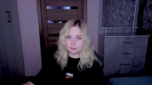 Kristy-Max webcam