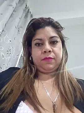Laura-Hernandez webcam