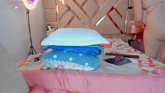 ashelydainii webcam