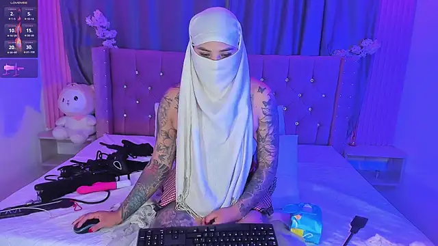 Nayla-Mouna webcam