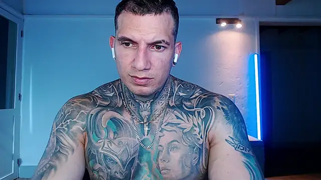 Shane_Clay webcam