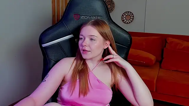 ElinaVale webcam