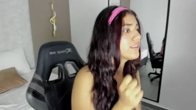 cristin_collins webcam