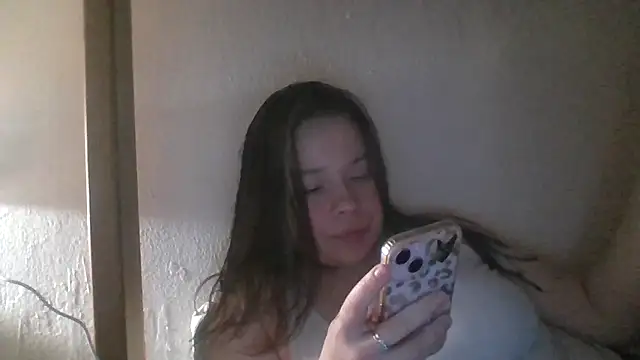 RiaLowelyt webcam