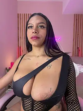 MadeleineSanez webcam