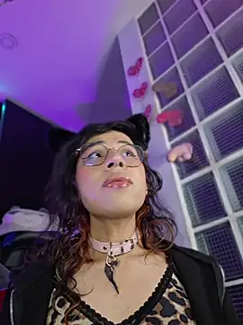 Sweet-SharoKitty webcam