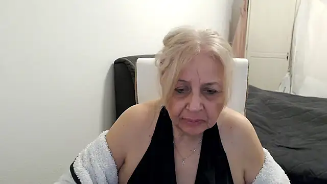 SusiLifeXXX webcam